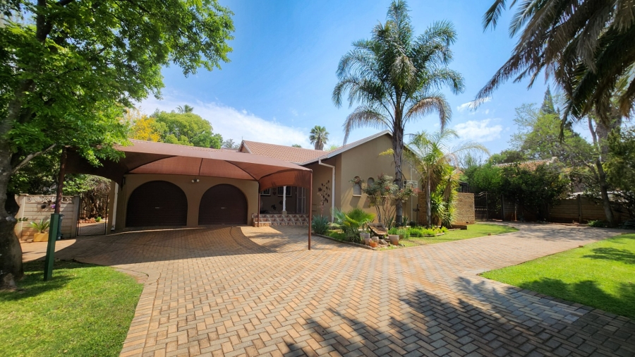 4 Bedroom Property for Sale in Wilkoppies North West